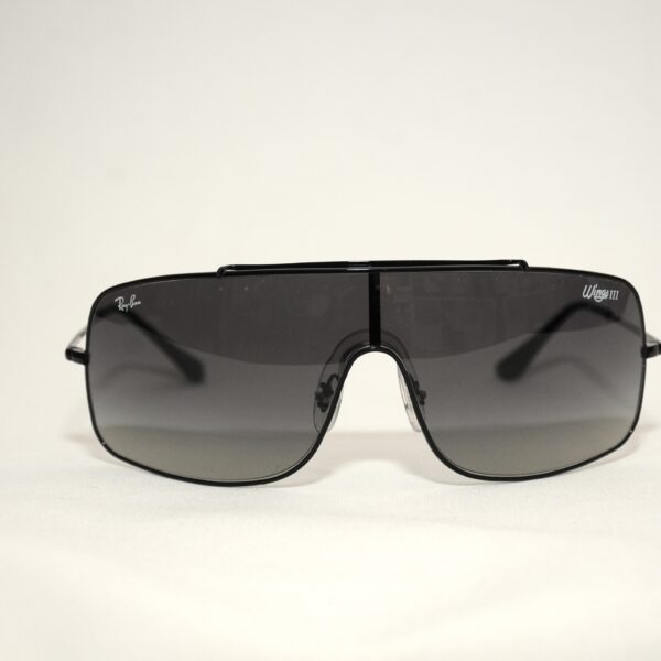 RB3897 wingsIII col 002/11