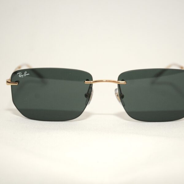 RB3768 col 001 71